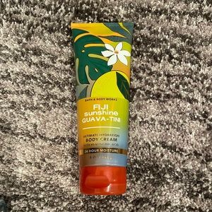 Bath & Body Works Body Cream Lotion - Fiji Sunshine Guava-Tini